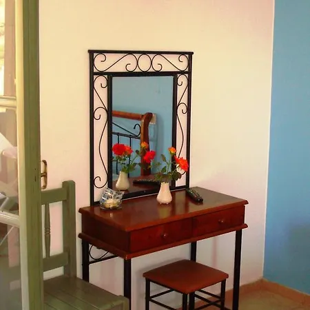 Guest house Strofilia 2*